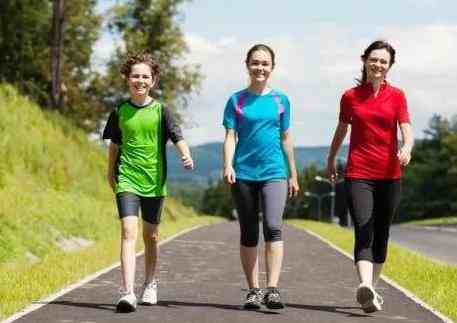 注意这些小细节可以让你更快减肥-别开车了,快步走