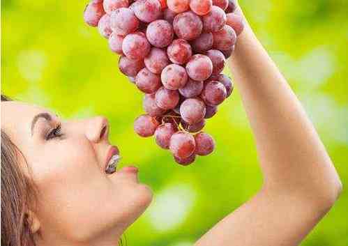 秋天多吃葡萄何以保护肝脏