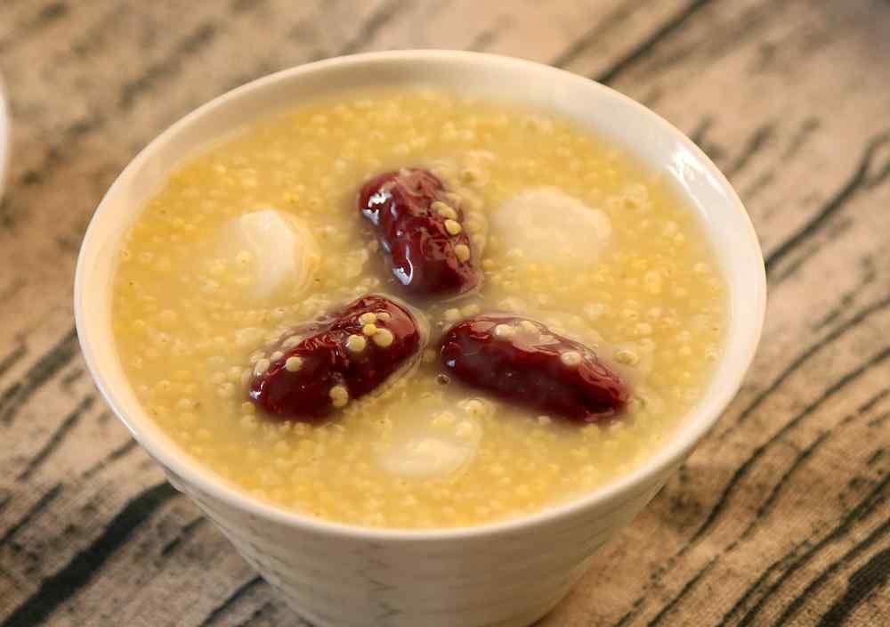 红枣小米粥.jpg 红枣小米粥.jpg