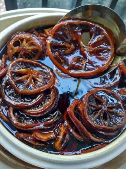 熬好的冰糖川贝柠檬膏