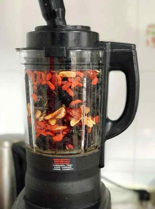 桑葚膏原料榨汁