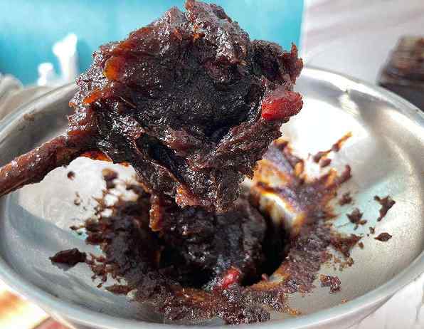 红糖姜枣膏成品灌装