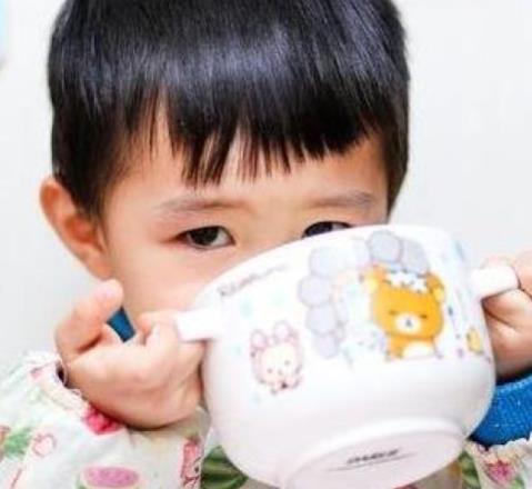 小儿积食、内热可以通过以下几种方式进行调理