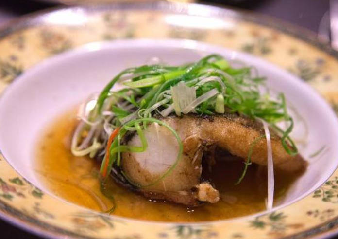 掉头发是因为身体缺什么吗？