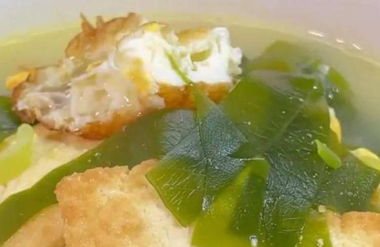 补气血推荐食谱：海带豆腐汤