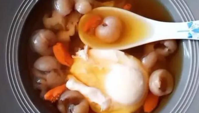 气血亏虚推荐食谱：【桂圆鸡蛋汤】