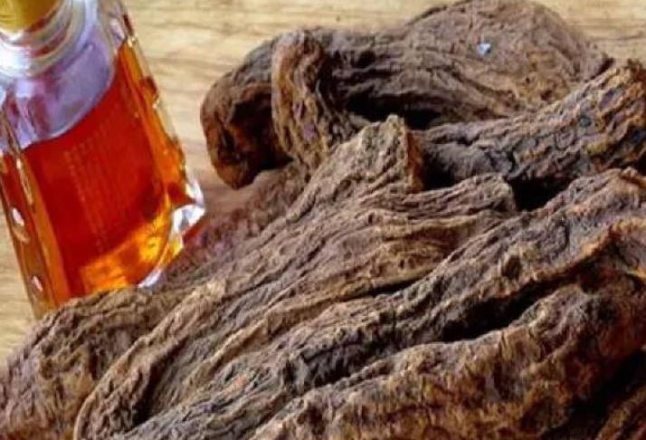 一位大爷乱喝补肾药酒出问题