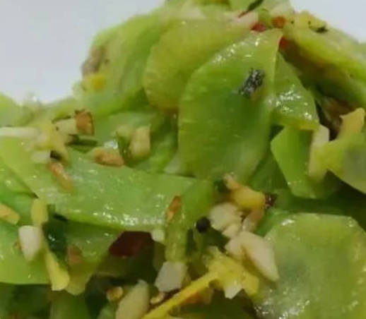 多吃3种食物，让你面若桃花，气血足抗衰老