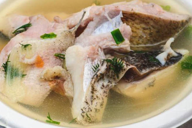 中医教你2个药膳，气血充盈，回归年轻状态。