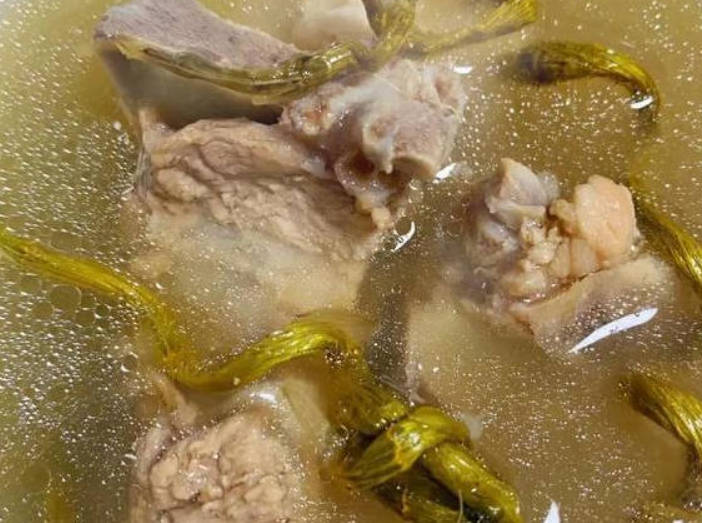 补气血食谱：石斛麦冬猪骨汤