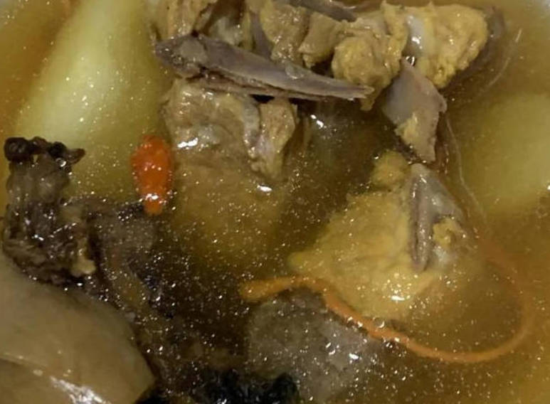 补气血食疗之山药虫草花猪骨汤