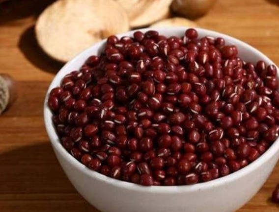 不想被“斑点”环绕，多吃这些食物