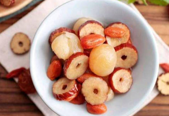 女性气血不足，要怎么调理呢？