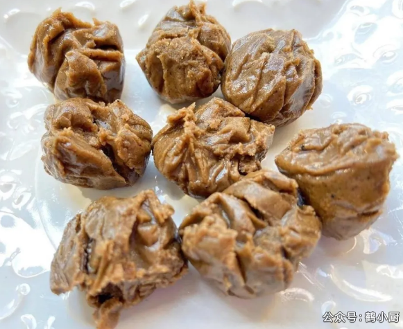 九蒸九晒黑芝麻丸的功效与作用揭秘：千年古方如何拯救我的肾精亏虚 - 知乎 (1).png